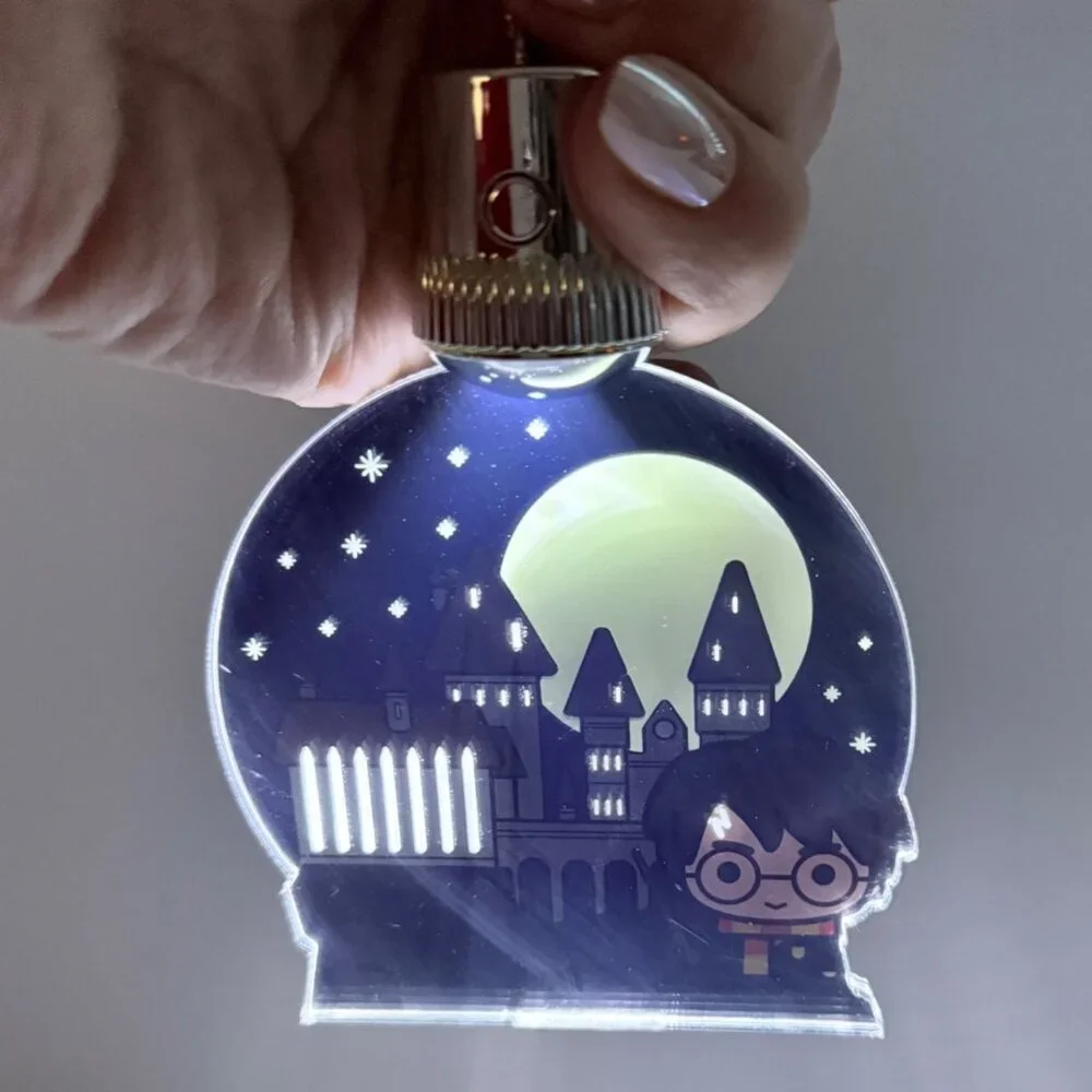 Hallmark Harry Potter Hogwarts Light-Up Christmas Ornament Keepsake Collectible‎